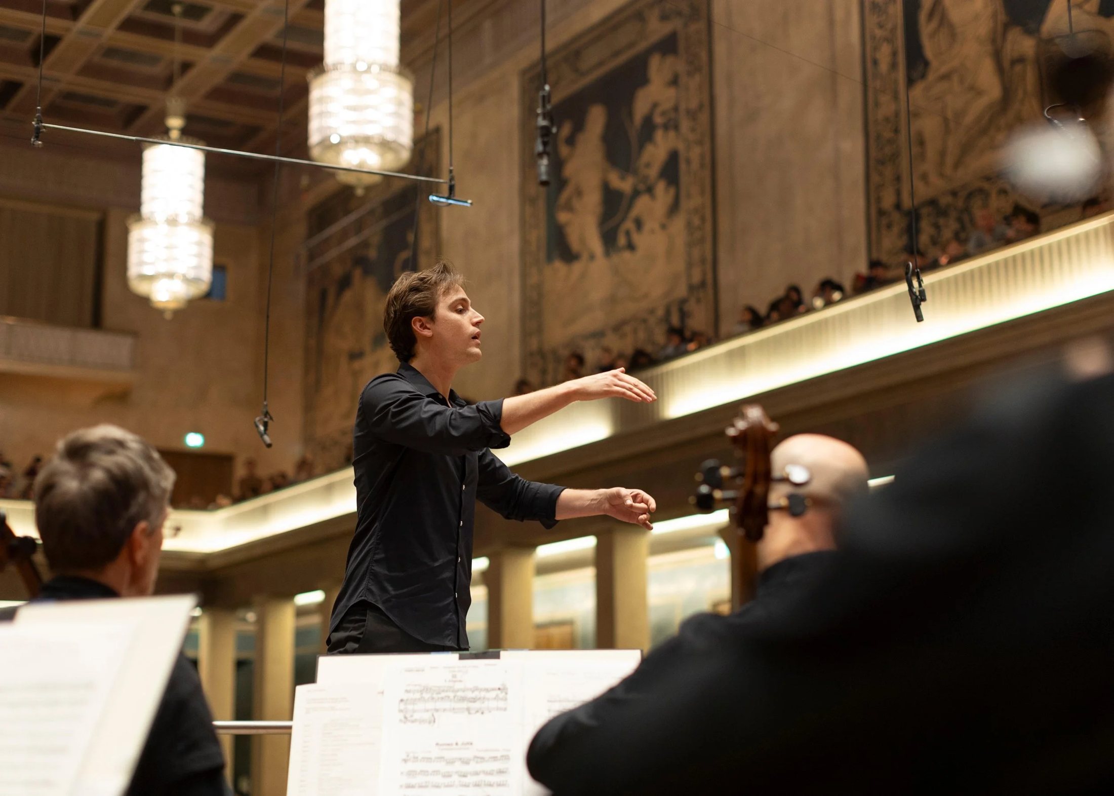 Sasha Scolnik-Brower conducting in the Herkulessaal, Munich